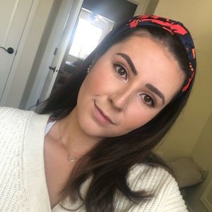 Meet your Posher, Isabel